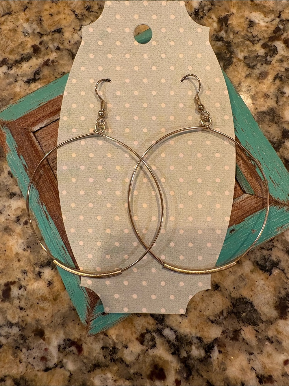 ▪️Lightweight Hanging Hoop Earrings